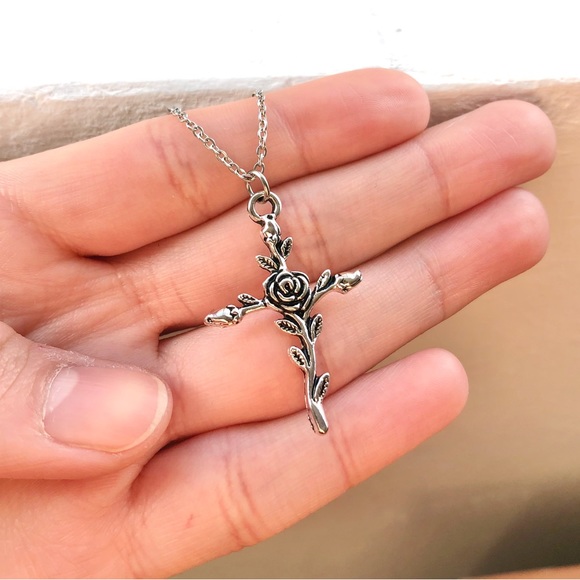 Silver Rose Cross Pendant Chain Necklace - Picture 4 of 4
